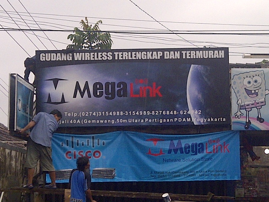 Megalink Proses Pemasangan Neon Sign Megalink di Yogyakarta